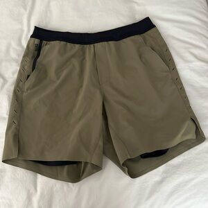 Ten Thousand Warm Moss Interval Short (With Liner) 7" Size Medium